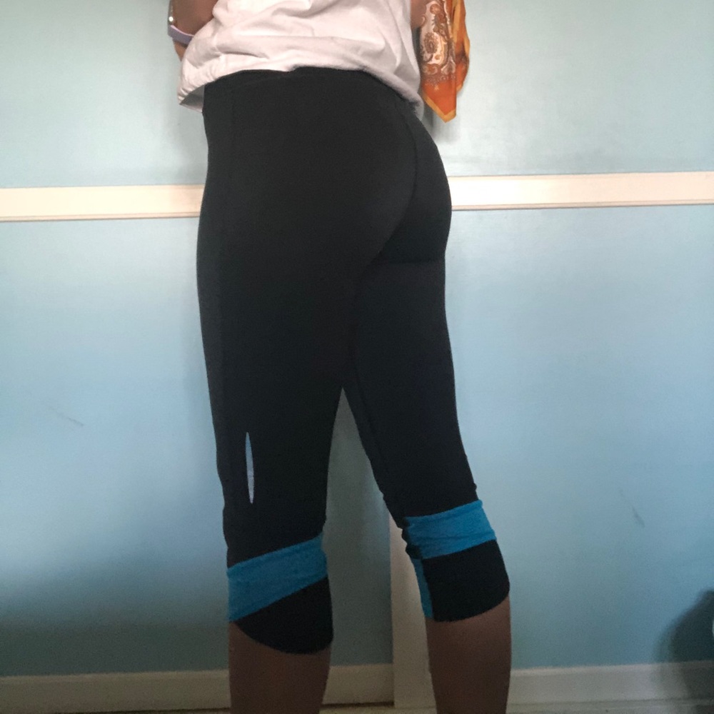 UA cropped leggings
